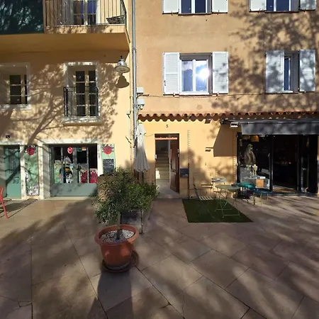 Celli L Near Port & Ac L Shellter Appartement *